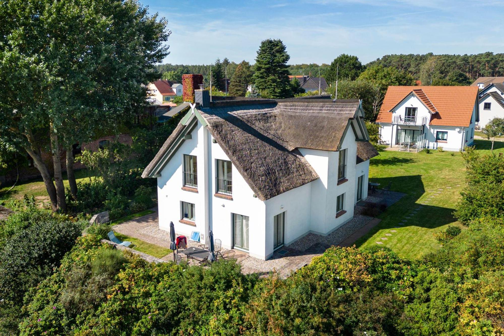 Reetdachhaus Im Fischerdorf Freest Exterior photo